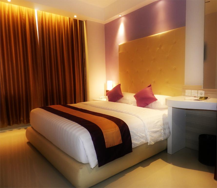 Salis Hotel Bandung Zimmer foto